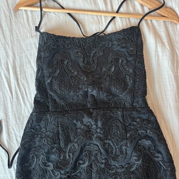 V. Chapman the Olivia Dress in Black - Picture 2 of 8